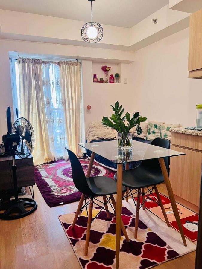 1 Bedroom Unit At The Celandine Near Ayala Cloverleaf Mall Aparthotel *